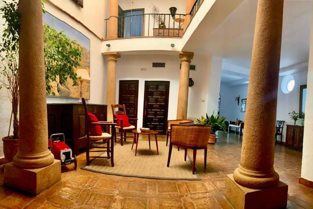 Un Autentico Oasis Rodeado De Historia Ronda Exterior photo